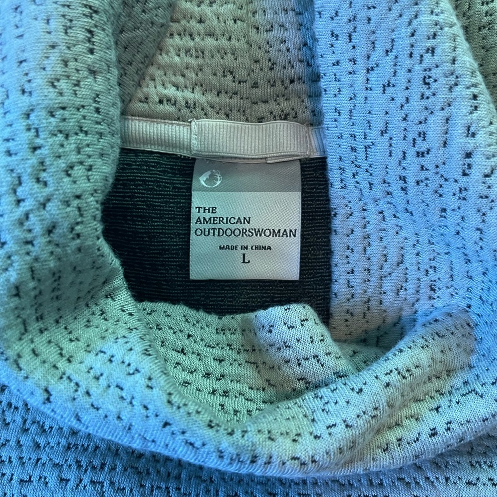 The American Outdoorswoman Blue Knit Sweater - Picture 6 of 7